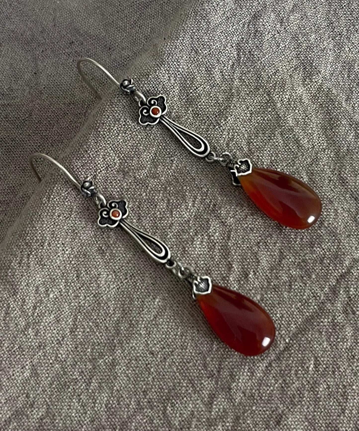 Retro Red Sterling Silver Water Drop Red Agate Drop Earrings