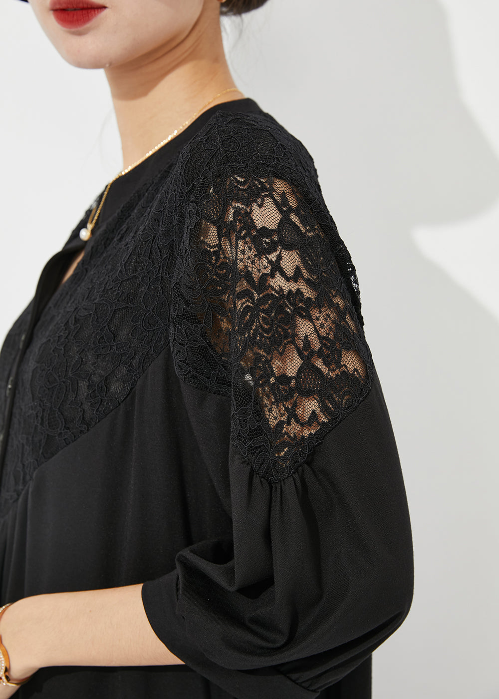 Art Black Lace Patchwork Hollow Out Robe en coton en froissé Malf manche