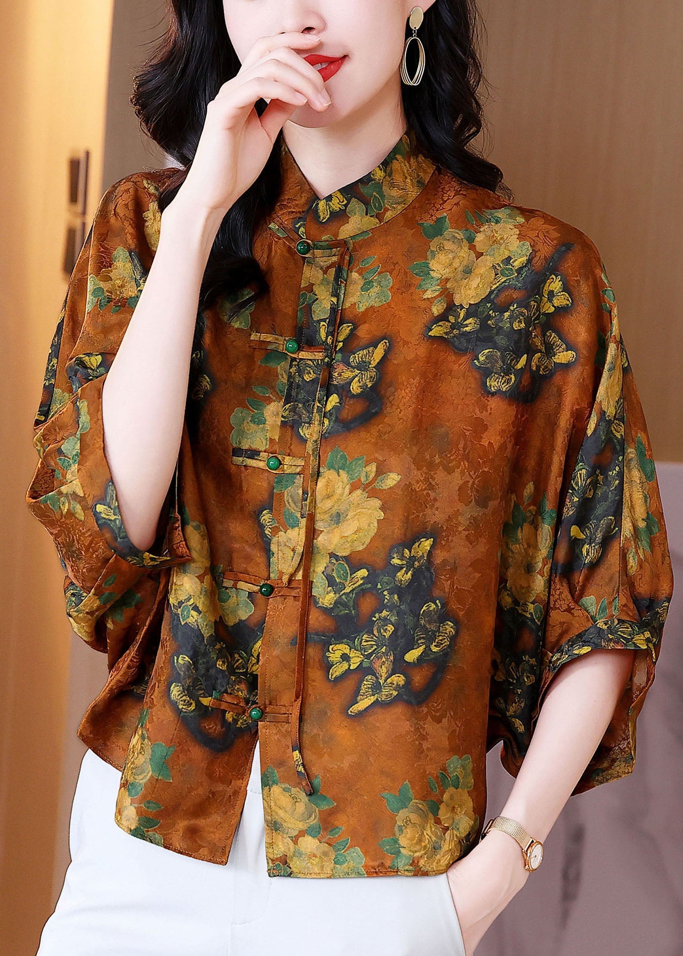 Bohemian Orange Stand Collar Oriental Bouton Impression Blouses en soie Batwing Sleeve