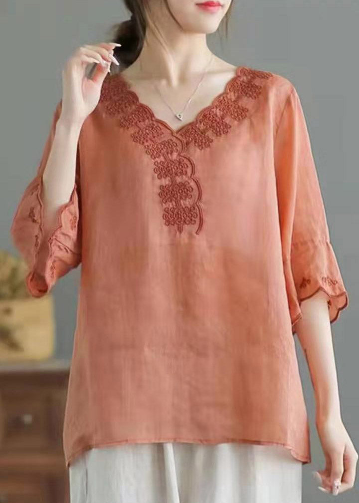 Boutique orange v cou de la chemise en lin brodé