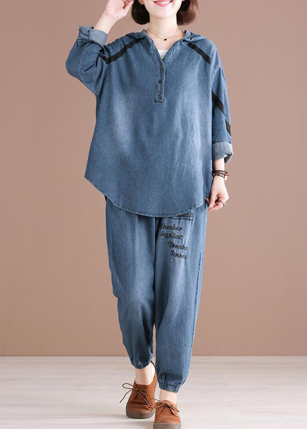 Haut à capuche brodé et pantalon chic de Denim Bleu et pantalon