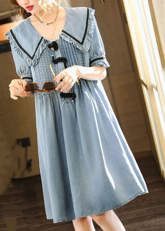 Mignon bleu clair Peter Pan collier en coton ridé robe en denim d'été