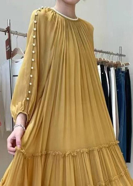 Robe de soie à volants à coude jaune bricolage