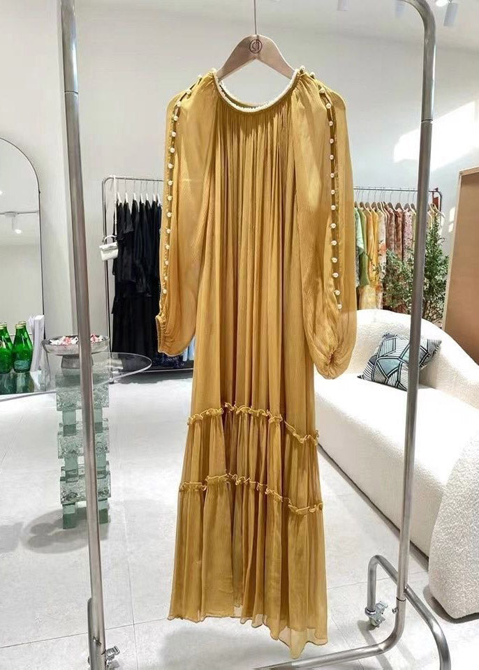 Robe de soie à volants à coude jaune bricolage