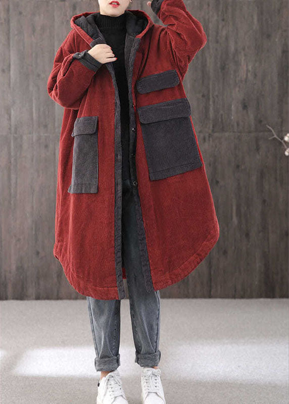 Bouton à capuche rouge élégant manteau d'hiver à manches longues