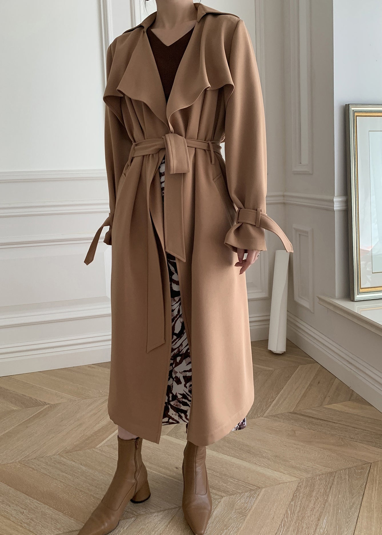 Kaki Peter Pan Collar Tie Trench Cods Coats à manches longues