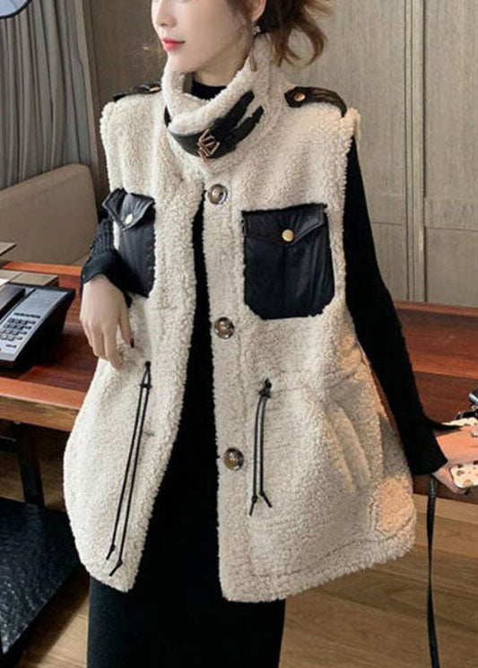 Veste en peluche sans manche en peillets à crampe beige moderne