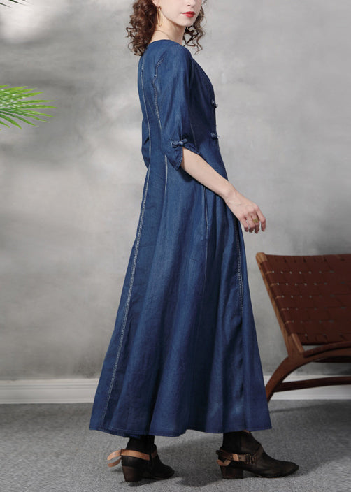 Élégant feuille de cou bleu en V Broideried Cotton Denim Robe Maxi Half Mancheve